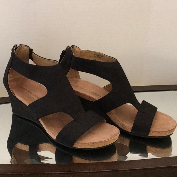 adrienne vittadini tricia wedge sandal